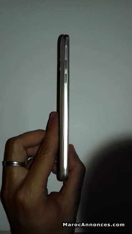 Samsung galaxy j5 6 16go - الرباط (3)