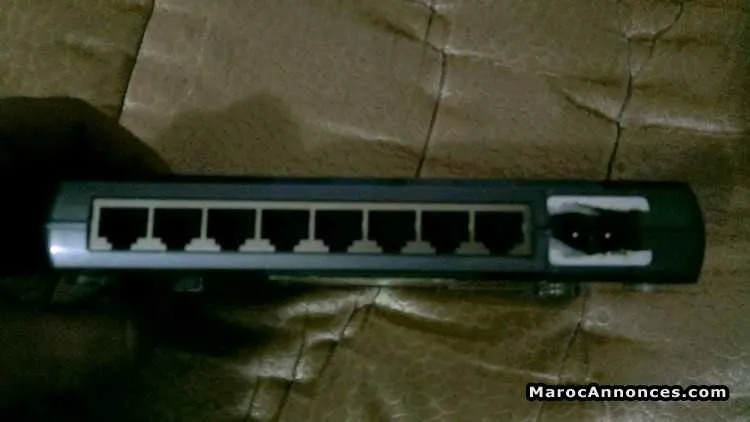 Switch informatique 3com 8 ports - طنجة (2)