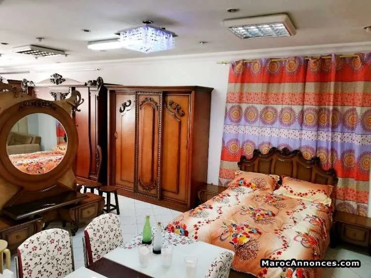 chambre à coucher armoire table de chevet - أكادير