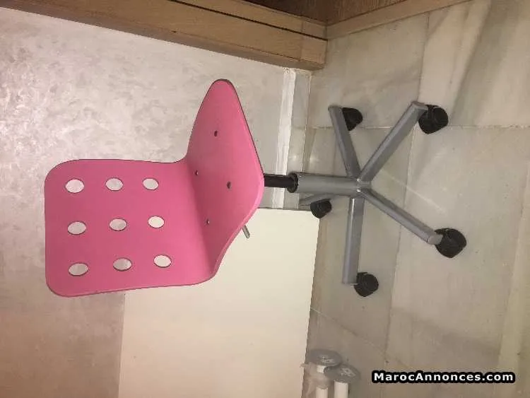 Chaise bureau fushia ikea - الدار البيضاء