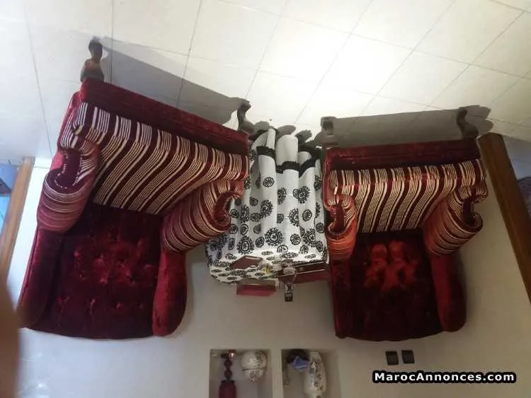 Fauteuil et table de salon a vendre - الدار البيضاء