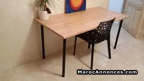 Table / bureau en bois massif état neuf - الدار البيضاء
