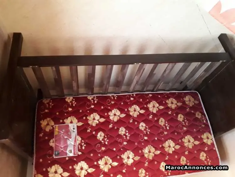 Lit avec matelas - الجديدة