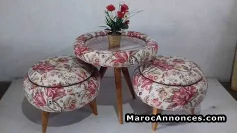 Table plus deux chaise - الرباط