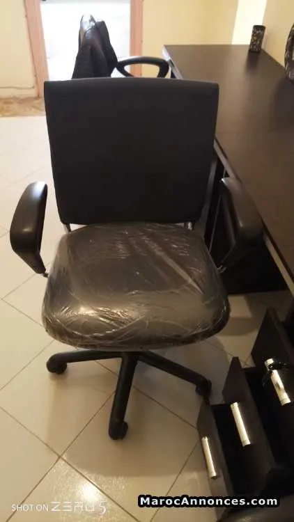 Bureaux / chaises - طنجة (2)