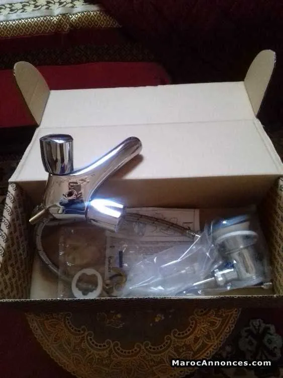Robinet de lavabo roca et 2 robinet de buder - الدار البيضاء