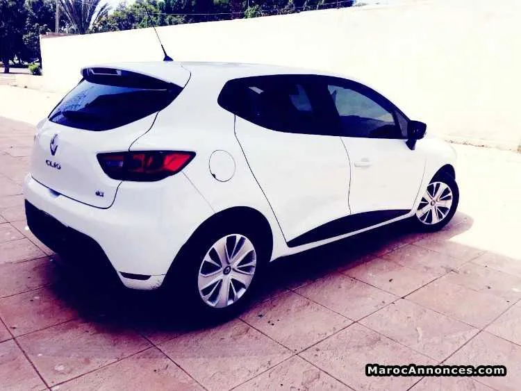 Location de voiture - أكادير (3)