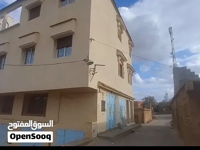 منزل للبيع بمنطقة اسكسي قيادة واويزغت عمالة أزيلال منطقة زوينة قرب بين الويدان وبعيدة على بني ملال ب - بني ملال