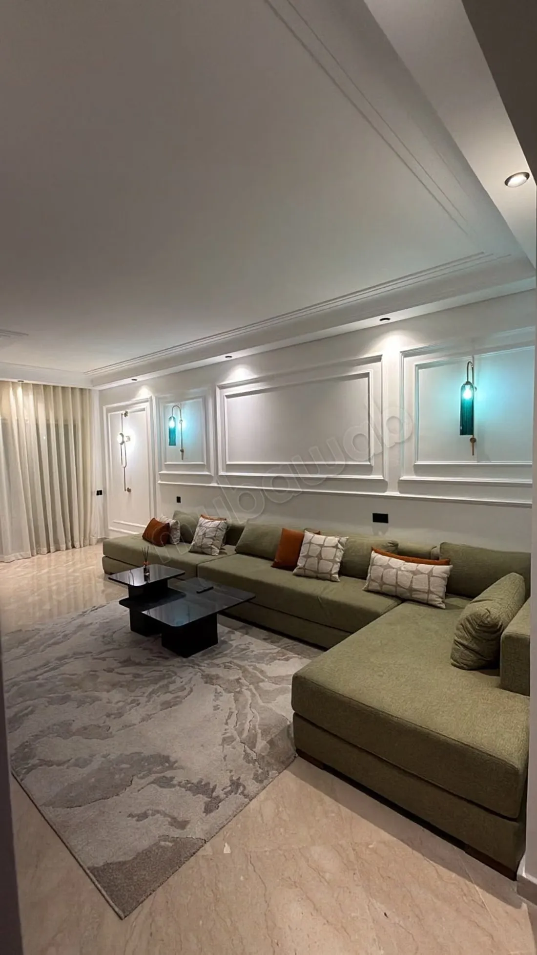 Superbe studio moderne meublé à vendre 
maarif socrate - الدار البيضاء