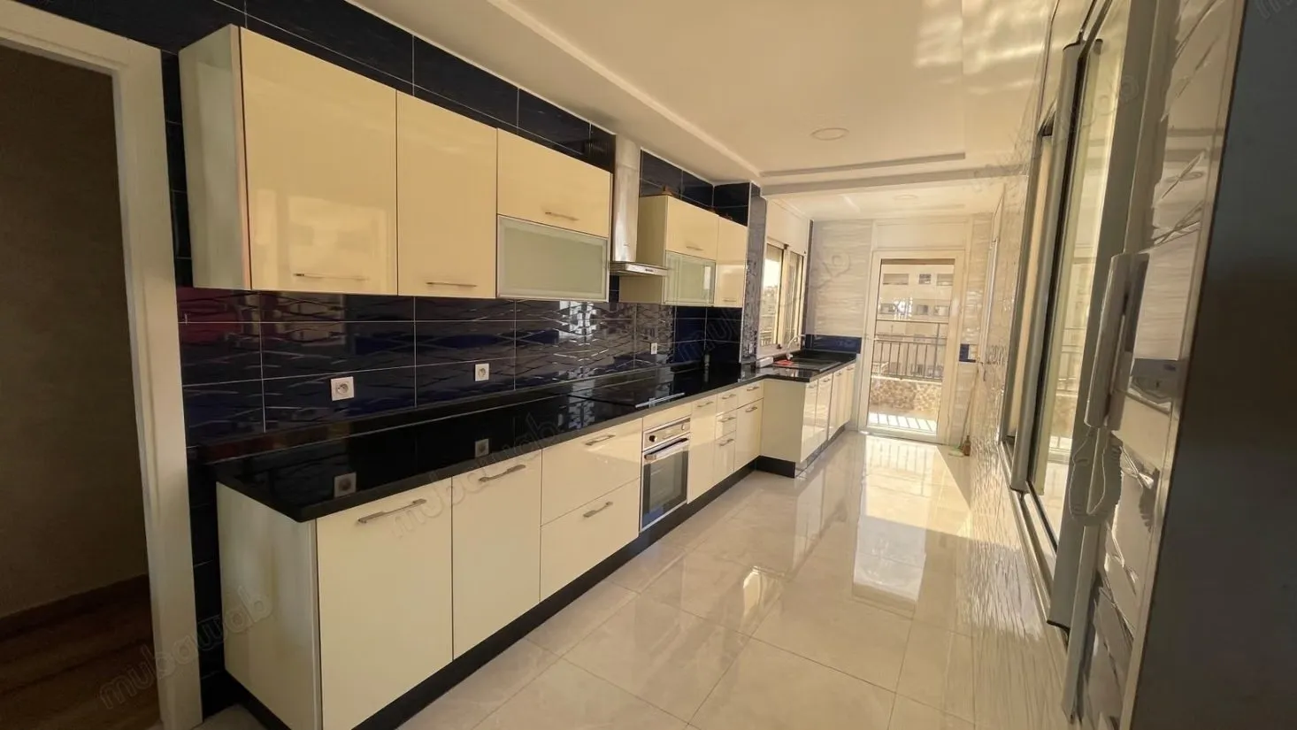 À vendre: bel appartement de 161 m² à Aïn Sebaâ - الدار البيضاء (2)