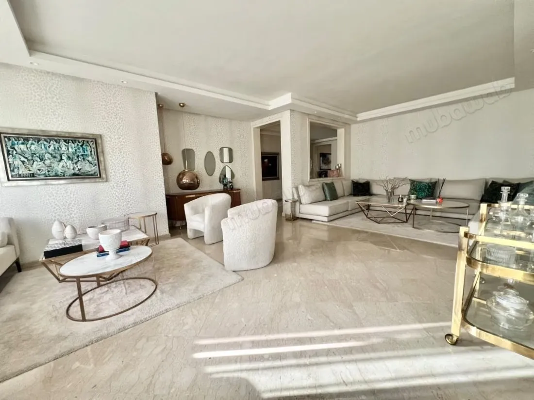 Tres bel appartement refait a neuf - الدار البيضاء