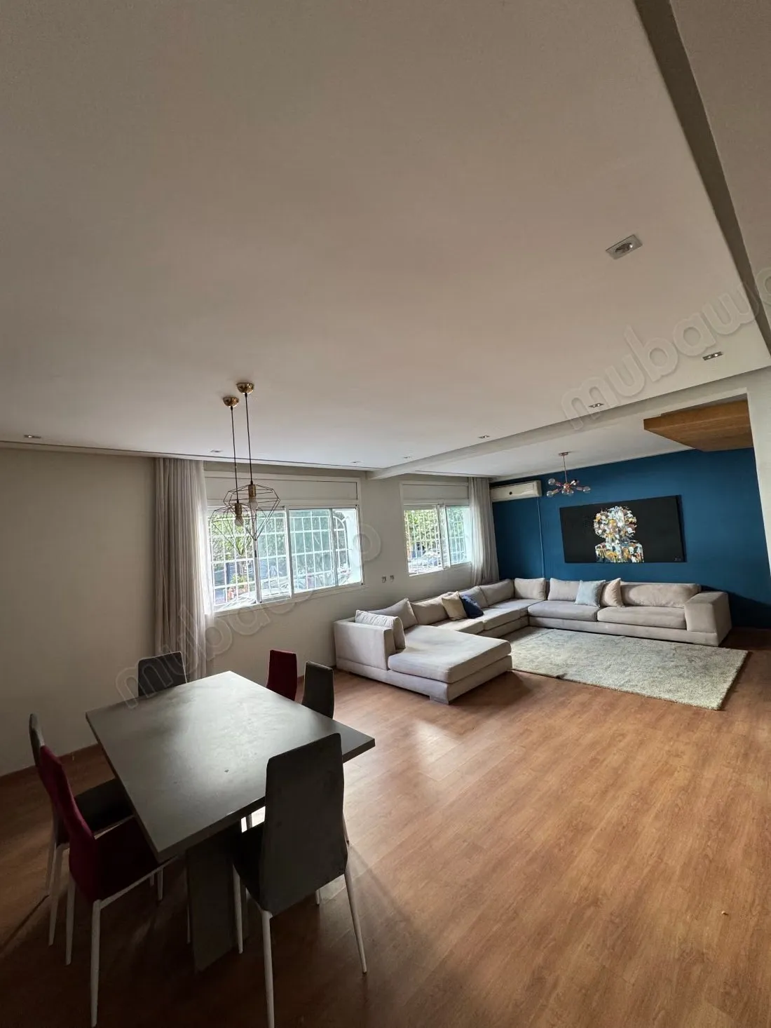 Location d'un appartement à Racine. 
3 grandes pièces. 
Meub... - الدار البيضاء (2)