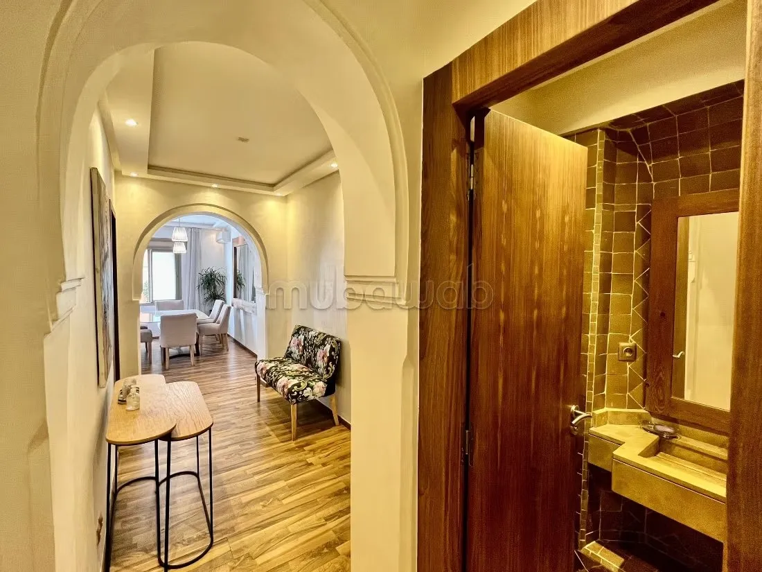 Louez cet appartement à Hivernage. 4 pièces. Bien meublé - مراكش (3)