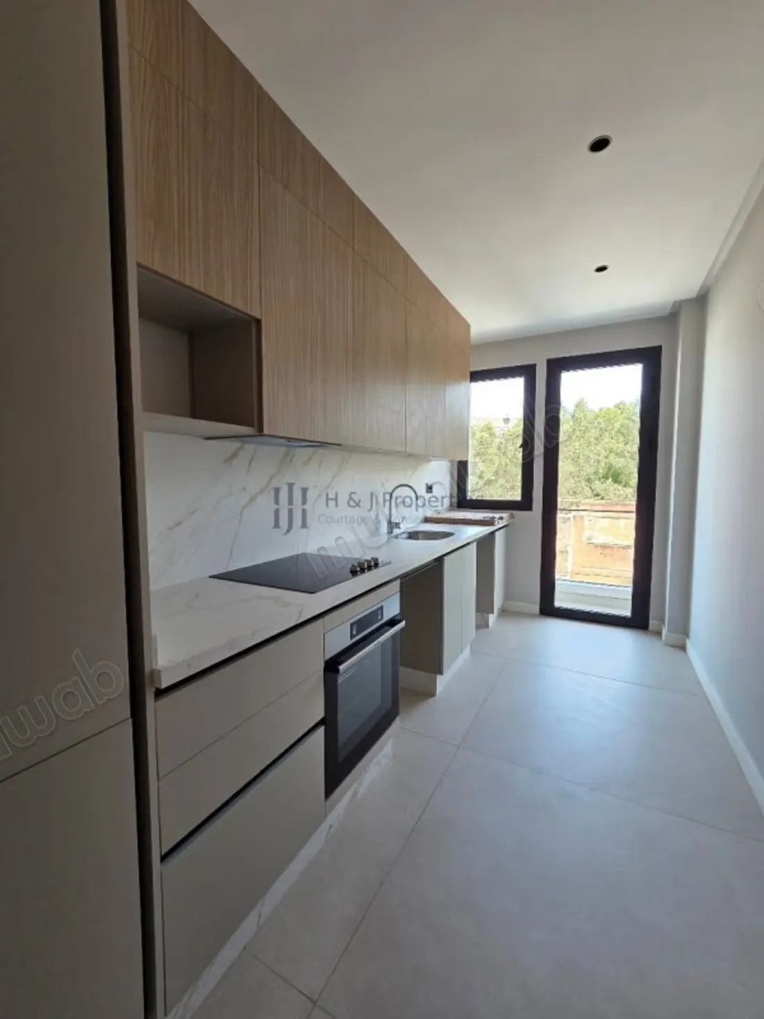 Apppartement vide de 135m² – 3 chambres - الدار البيضاء (3)