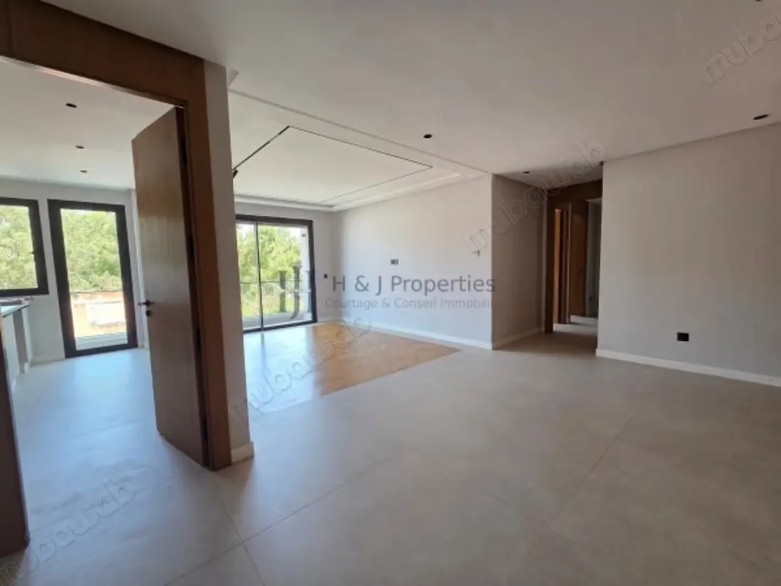 Apppartement vide de 135m² – 3 chambres - الدار البيضاء (2)