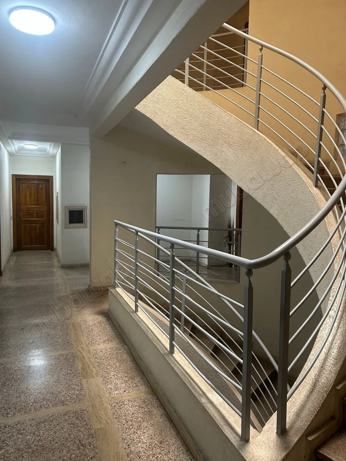 Racine Apt 160m2 Meublé à louer 3ch - الدار البيضاء (2)