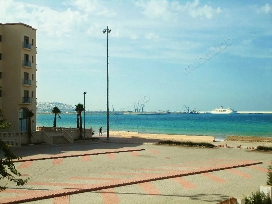 Superbe appart de vacances pleine corniche 
tanger - طنجة