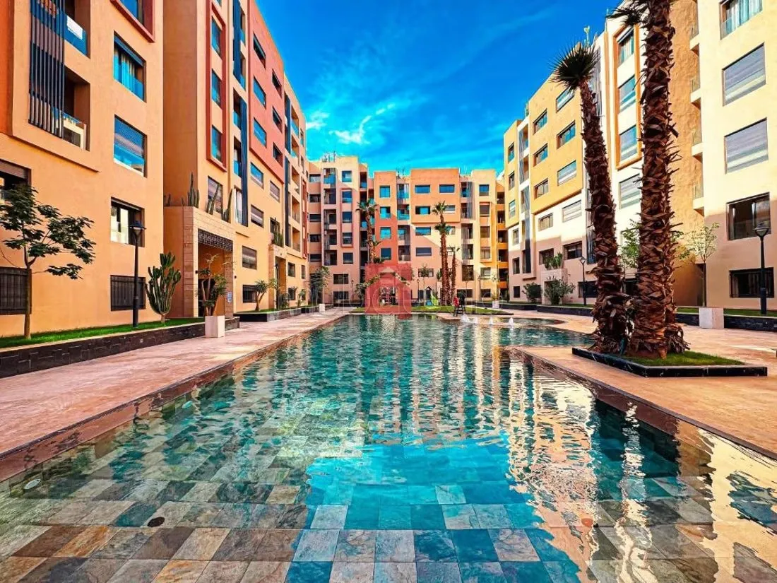 Luxe et Chic Apprt avec Balcon, Piscine et Wifi à Gueliz - مراكش
