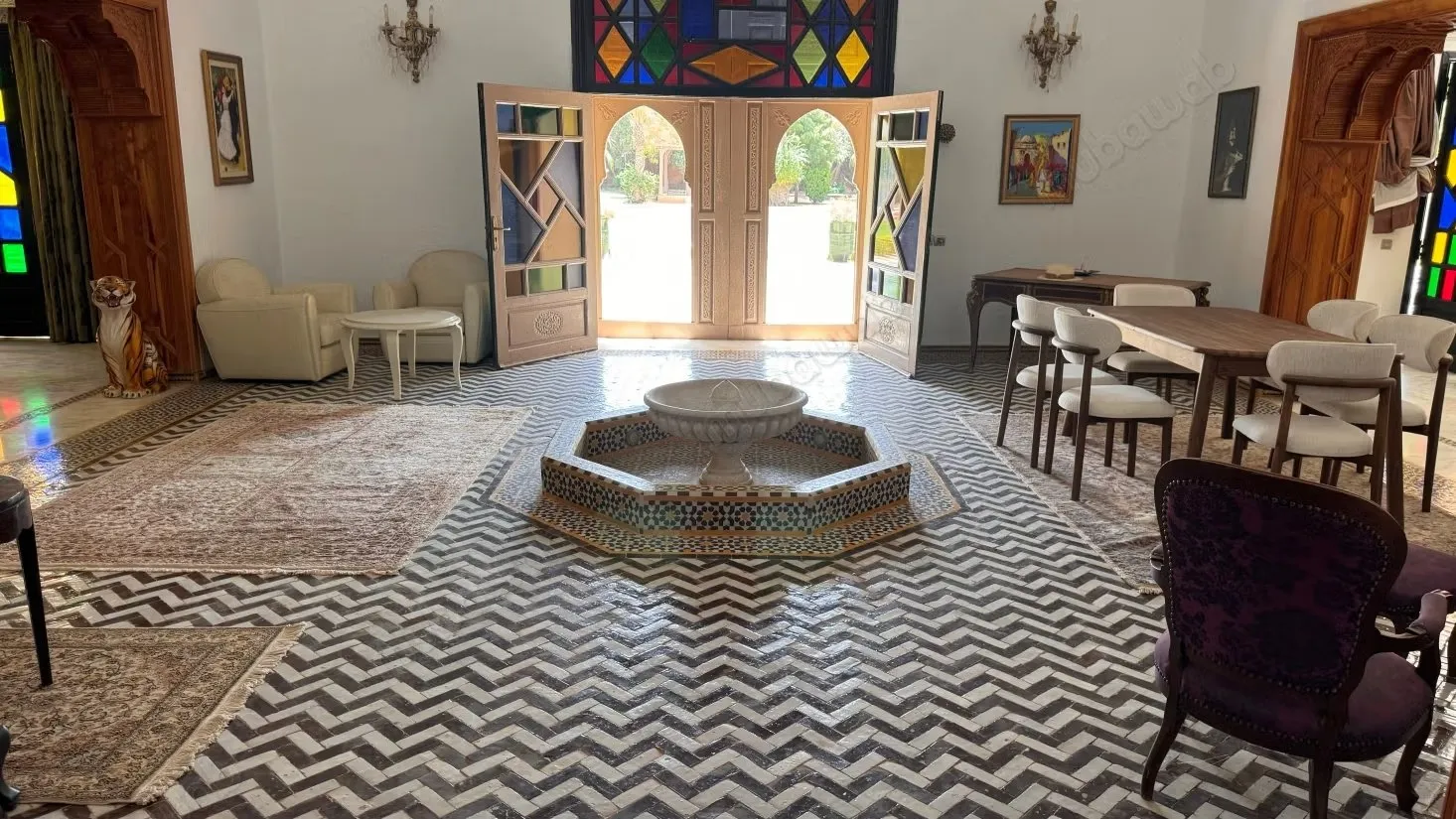 Vente maison d’hôtes de prestige à Marrakech.
Meublée - مراكش (2)