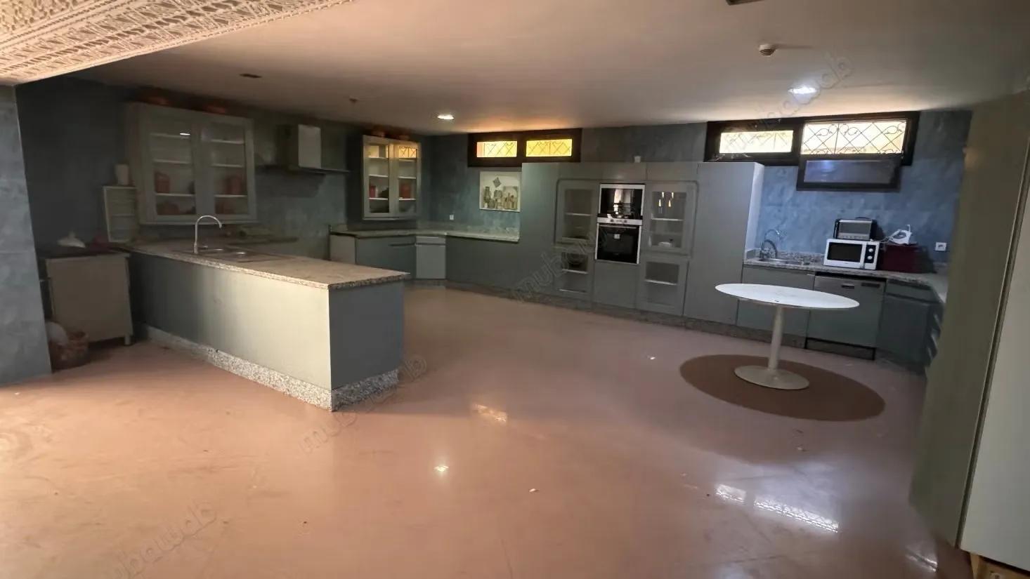 Vente maison d’hôtes de prestige à Marrakech.
Meublée - مراكش (3)