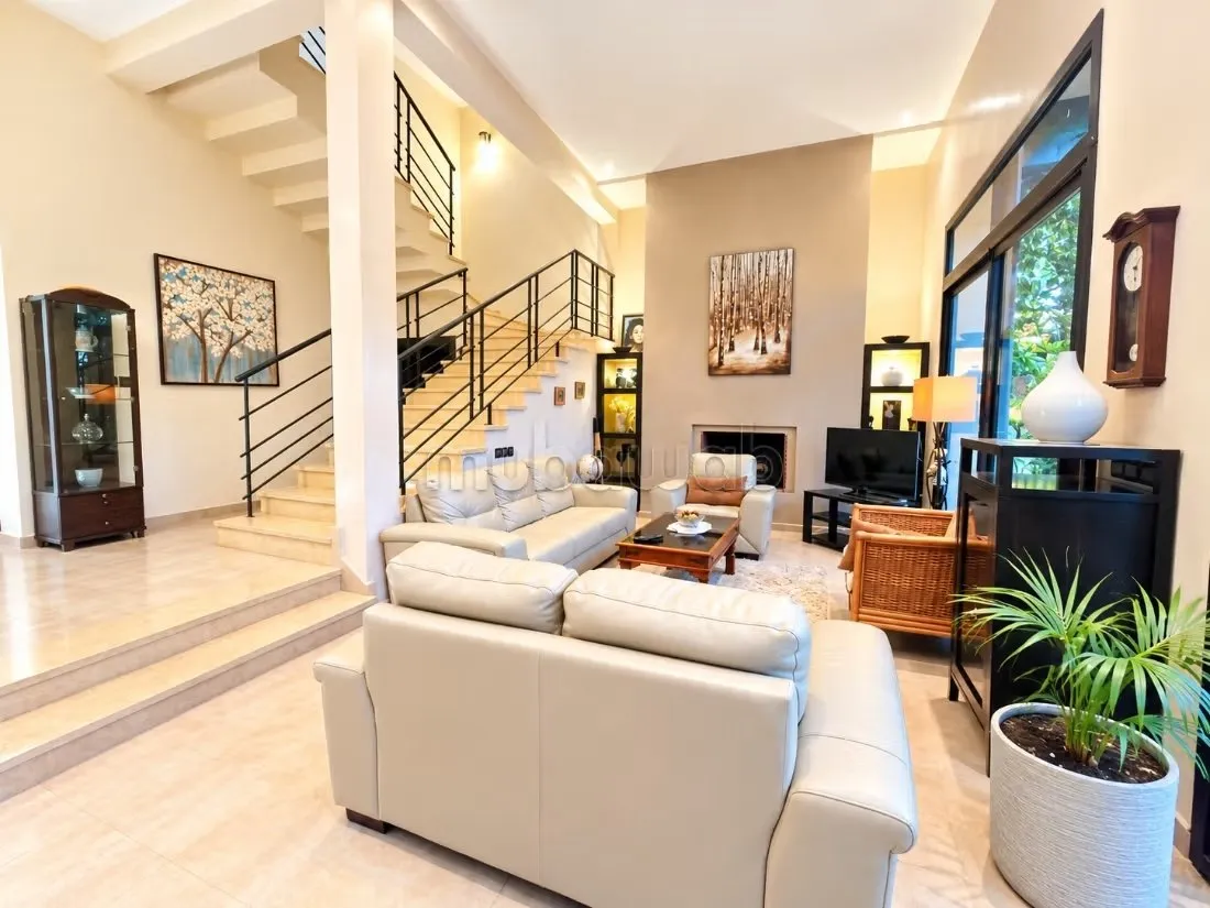Villa cosy et accueillante à vendre - مراكش (2)