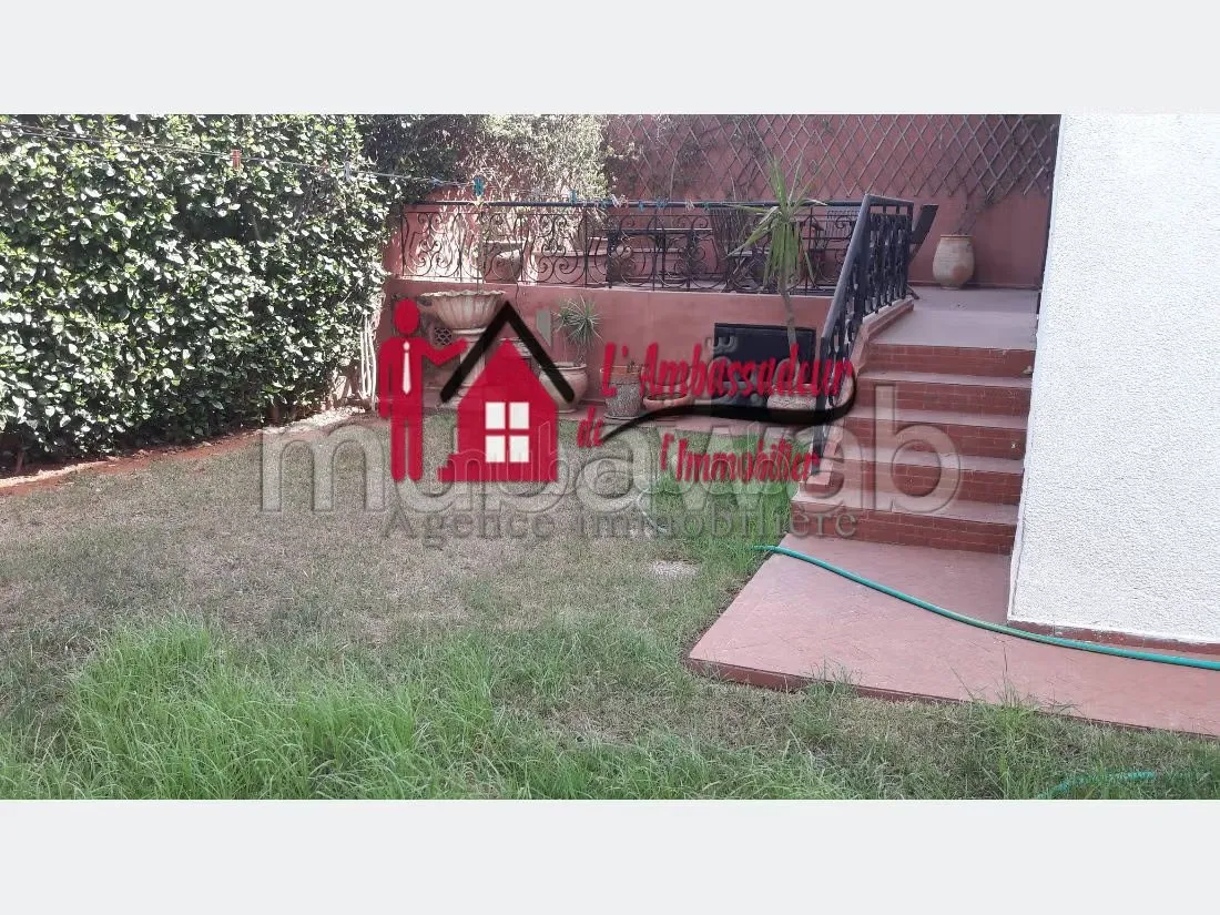 Triplex Villa de 400 m2 à Val d'anfa - الدار البيضاء (2)