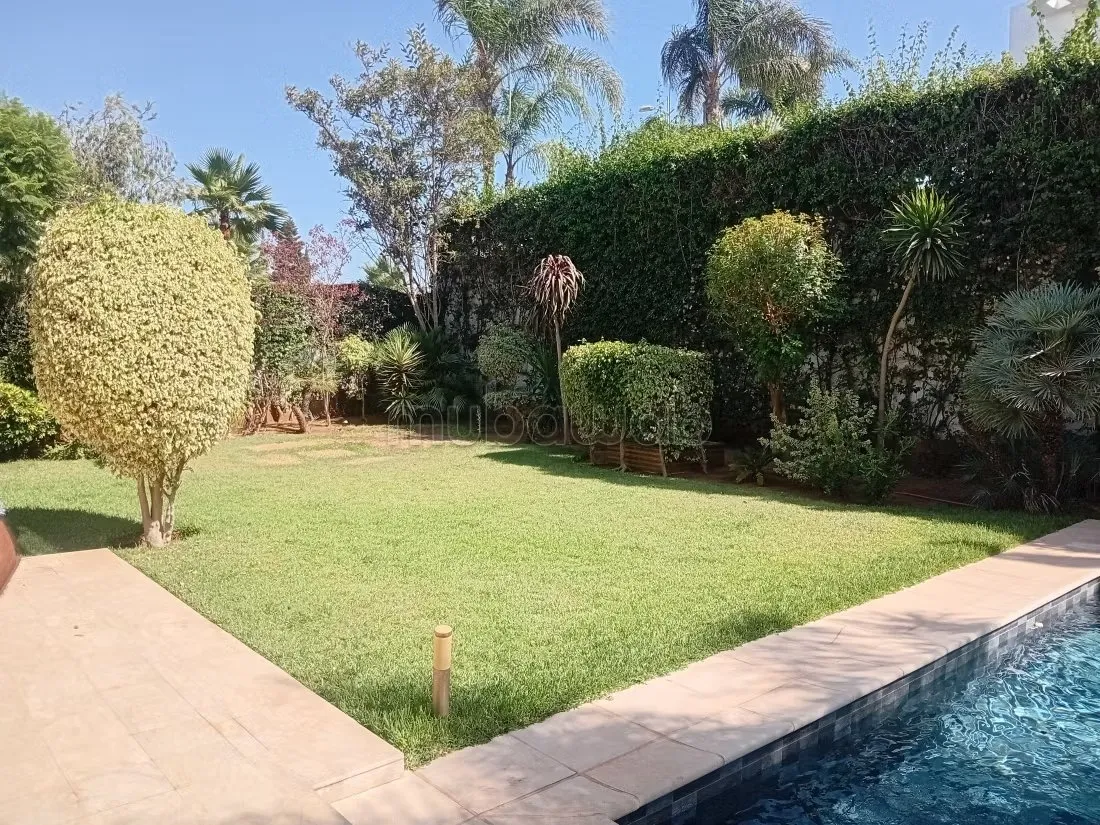 Villa moderne résidence bouskoura - بوسكورة (2)
