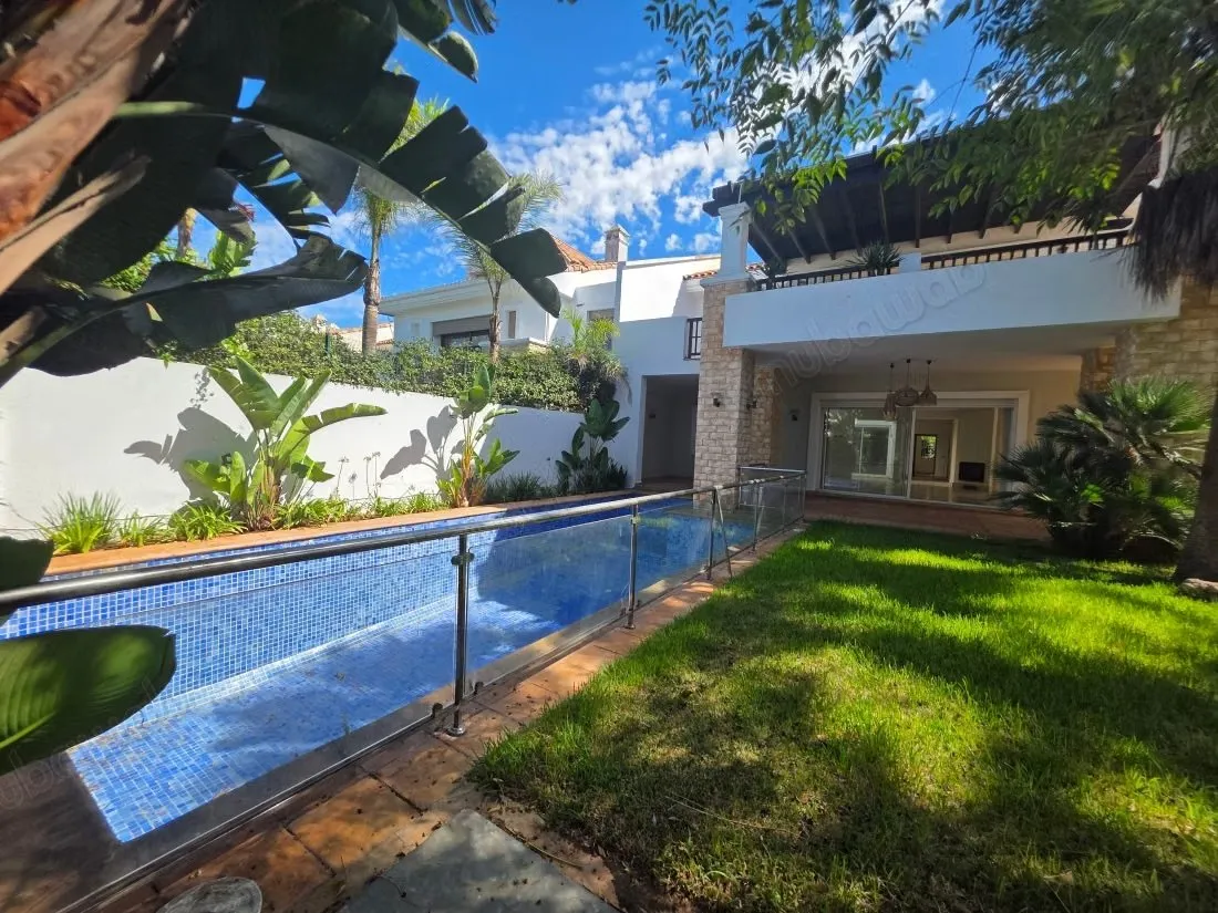 Belle villa avec piscine en résidence fermée 
Darb - دار بوعزة (3)