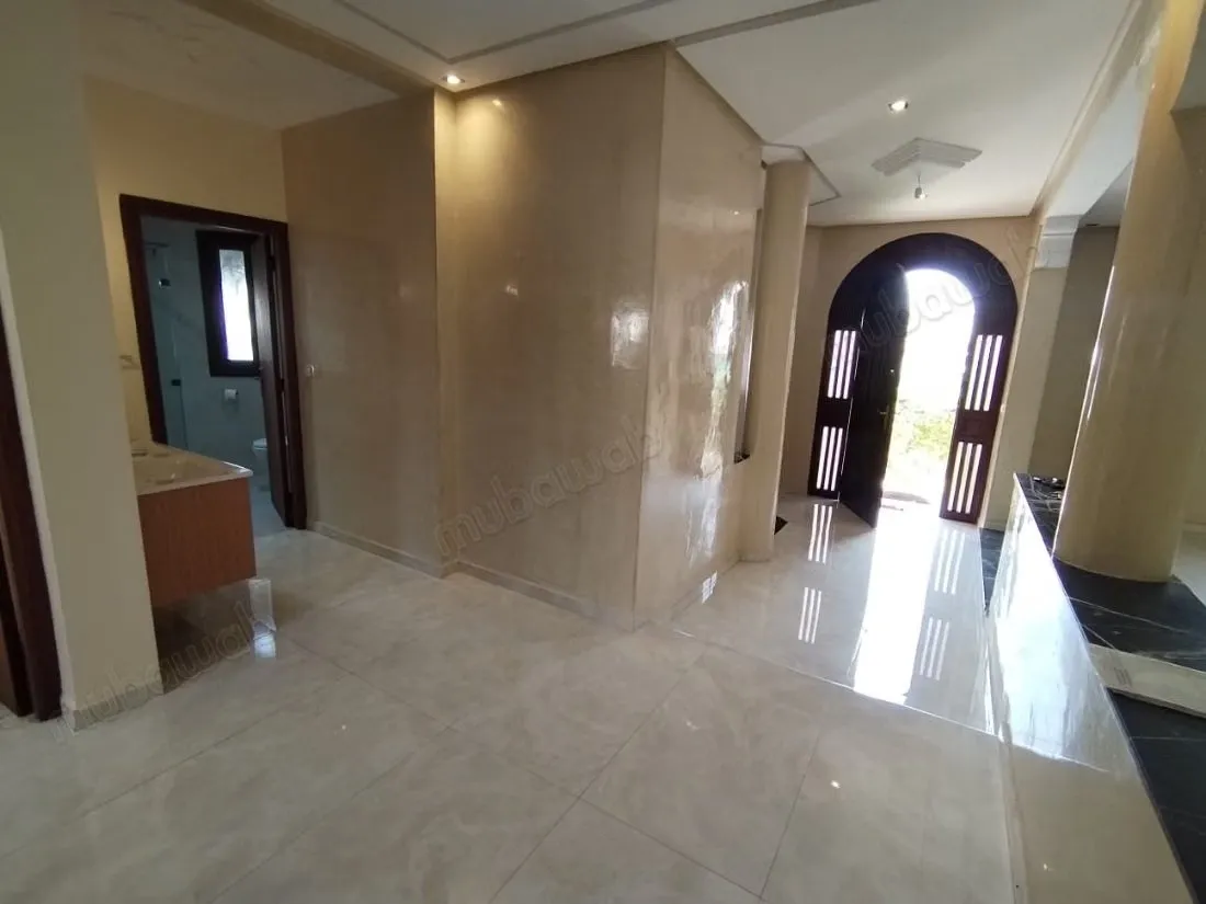 Villa à louer à Hay Riad - الرباط (2)
