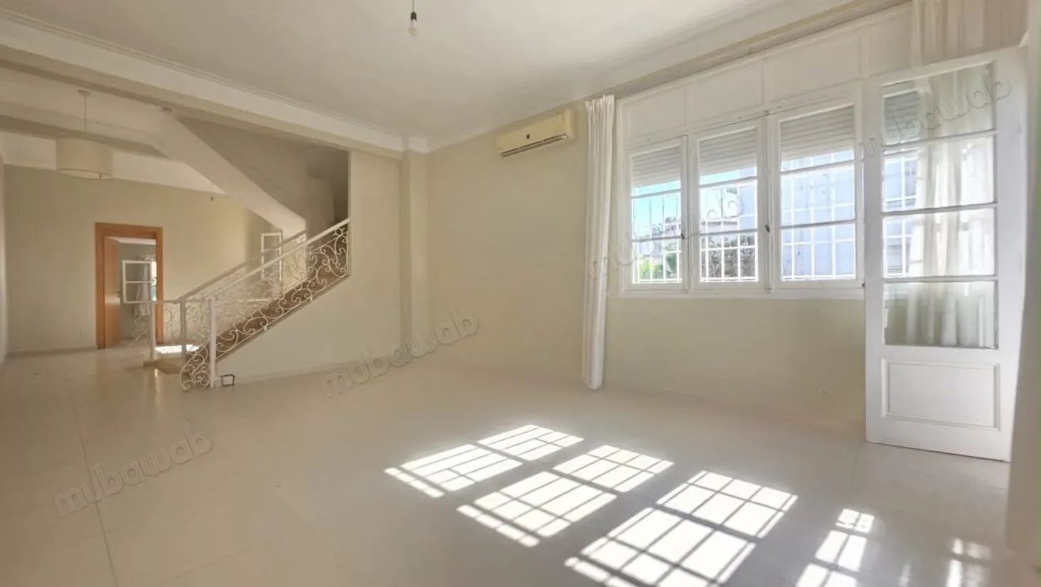 Somptueuse villa à louer en Hassan Centre Ville. Surface de... - الرباط (3)