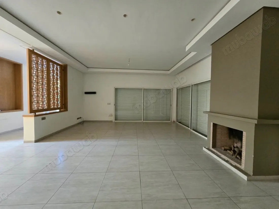 Villa à louer à El Menzeh - El Menzeh (2)