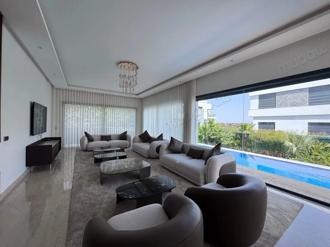 Somptueuse villa à louer à El Menzeh. 
Surface totale 450 m²... - El Menzeh