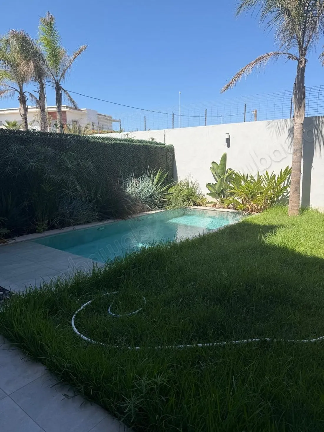 Tres belle villa vide à louer - دار بوعزة (2)