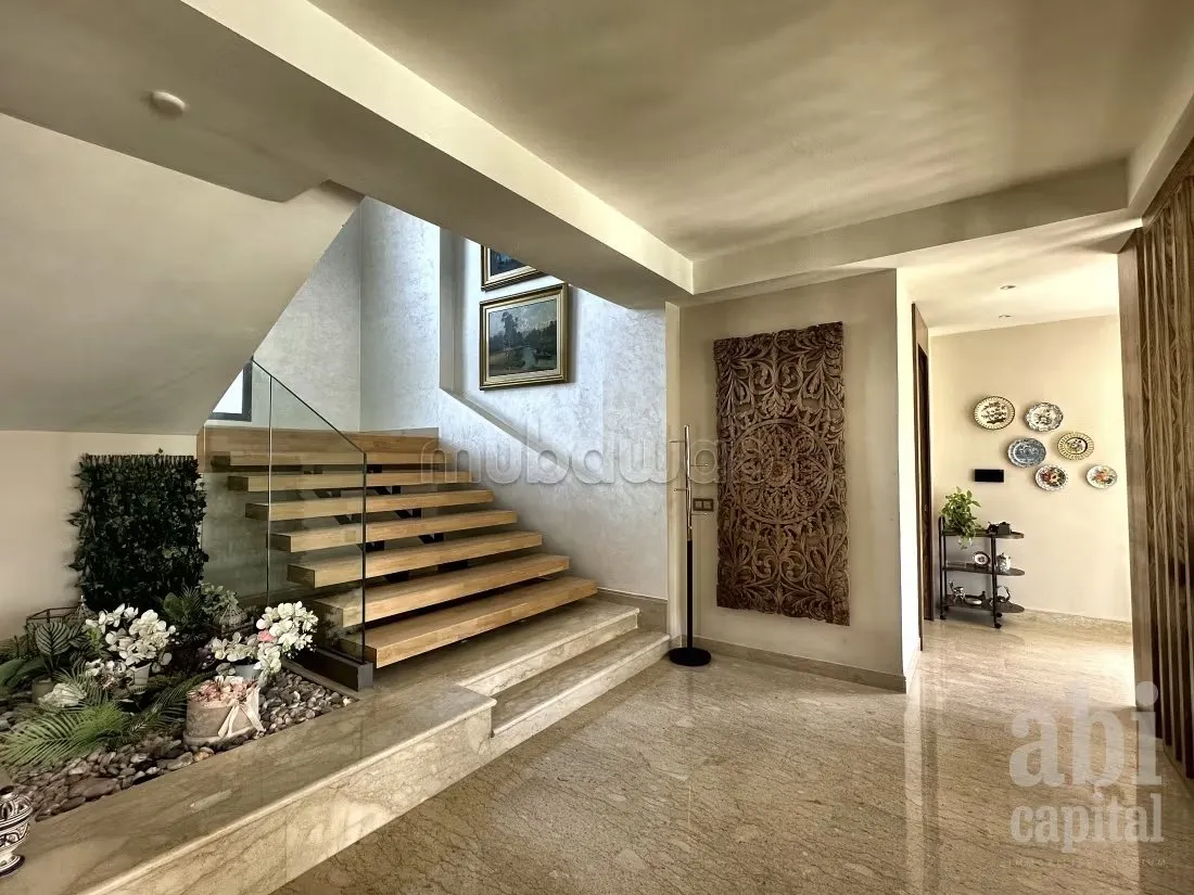 À louer — Villa de prestige meublée, Souissi Rabat, Piscine... - الرباط (2)