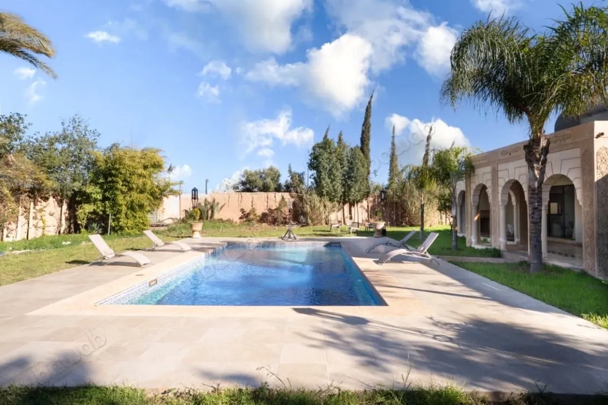 Villa de luxe vide à louer à Route de Fez.
Surface totale 15... - مراكش