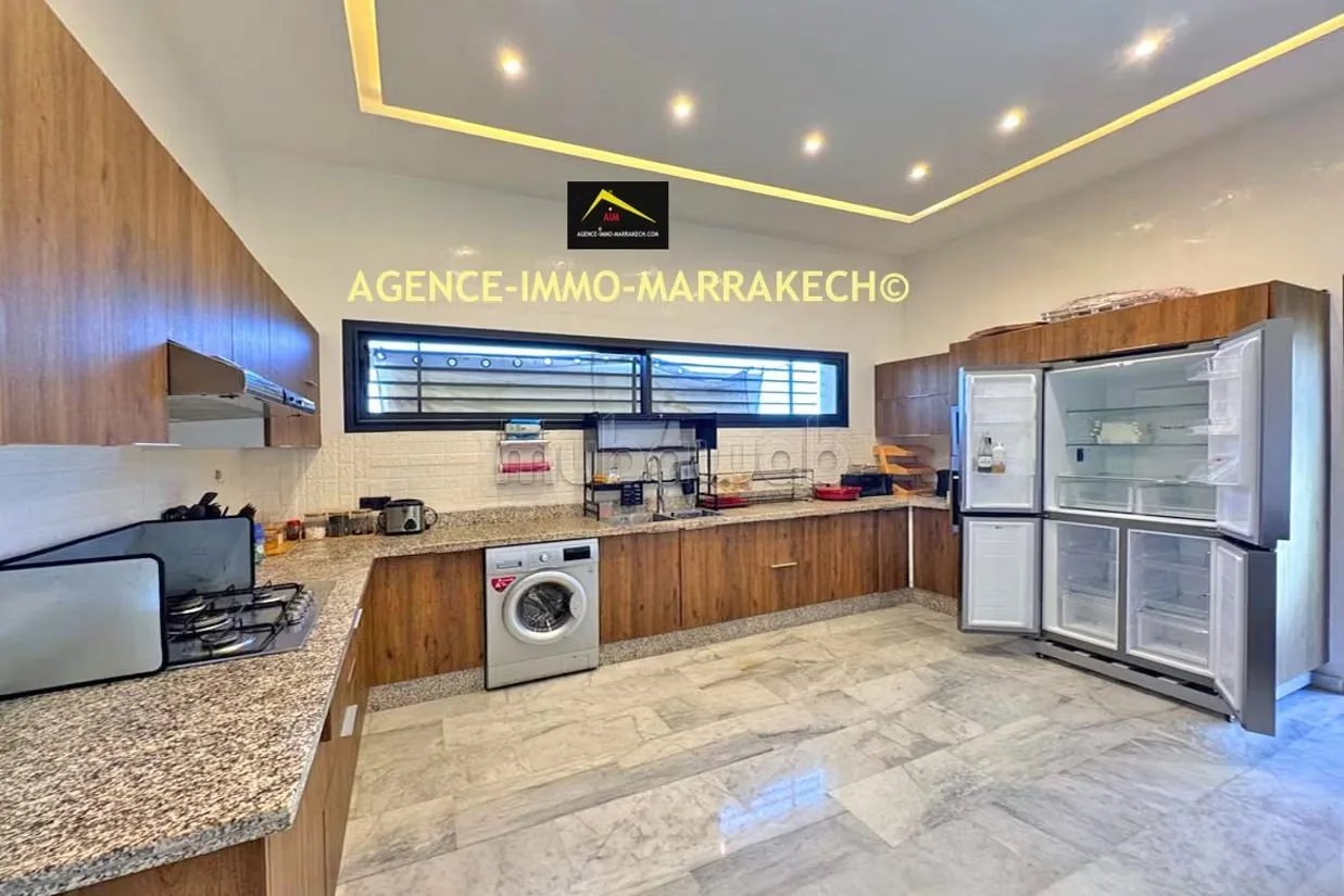 Villa meublé sur 400 m² à louer Habitation annuelle, piscine - مراكش