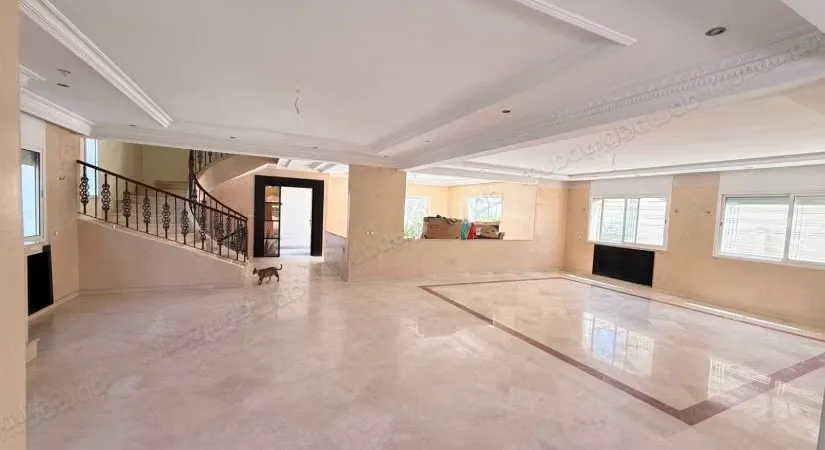 Villa de 600 m² à louer – Hay Riad, Rabat - الرباط (2)