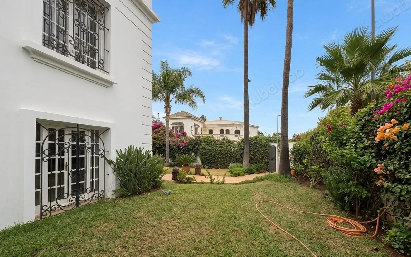 Villa de standing style anglais à louer - الرباط