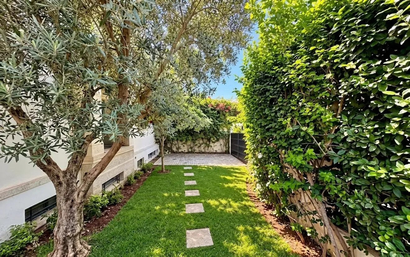 Villa de standing avec piscine à louer – Hay Riad, Rabat - الرباط