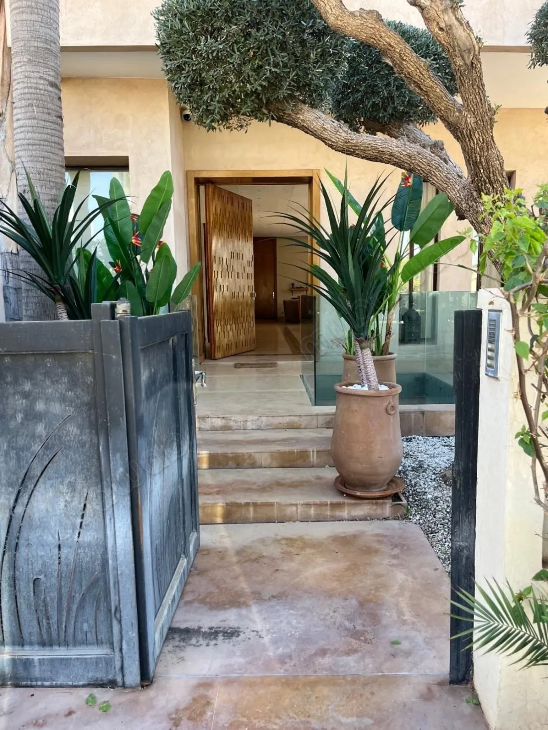 Maison de luxe à louer à Agdal. 4 belles chambres. Bien meub... - مراكش (3)