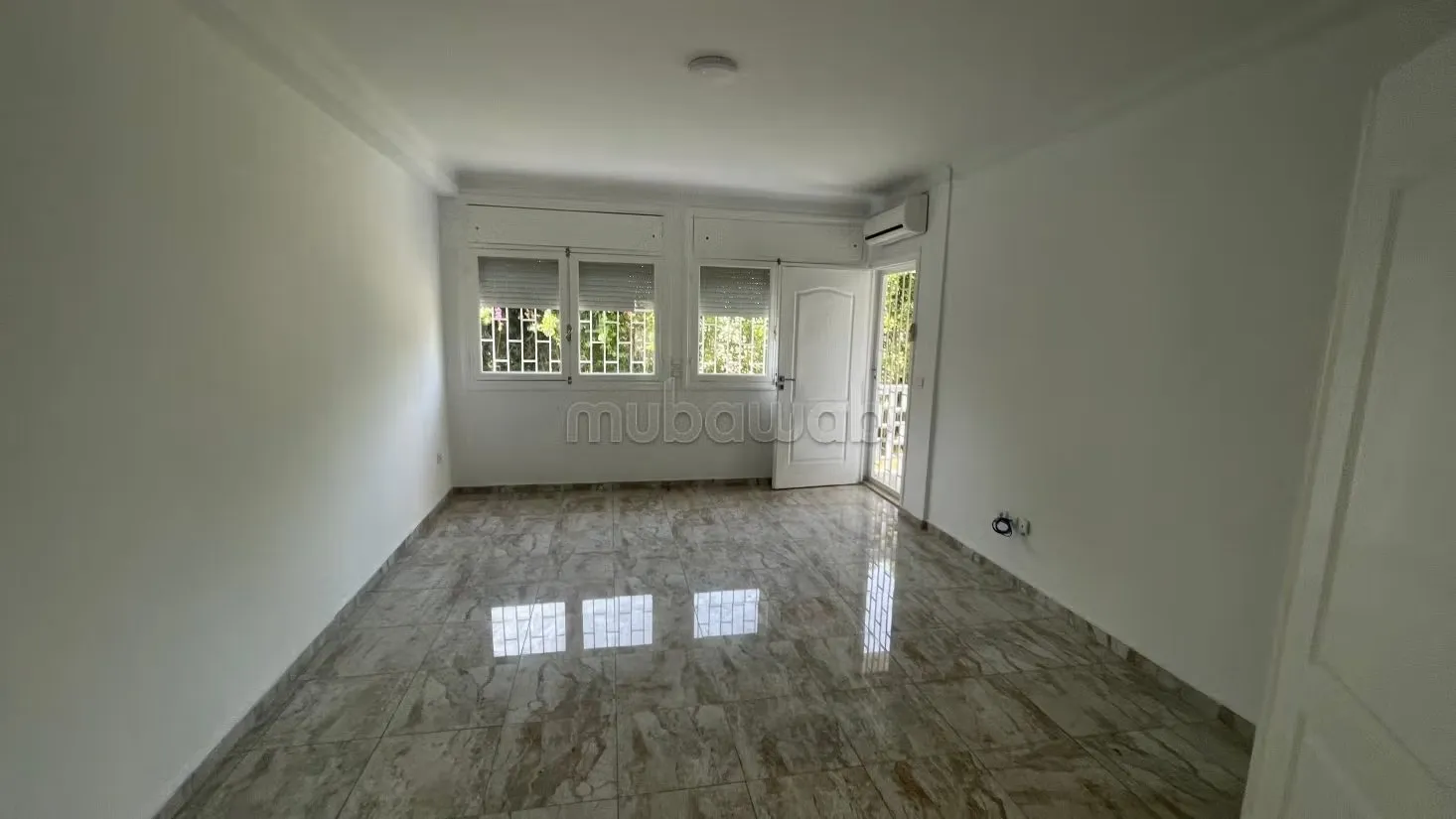 Magnifique villa à louer en Hassan Centre Ville.
Superficie... - الرباط (2)