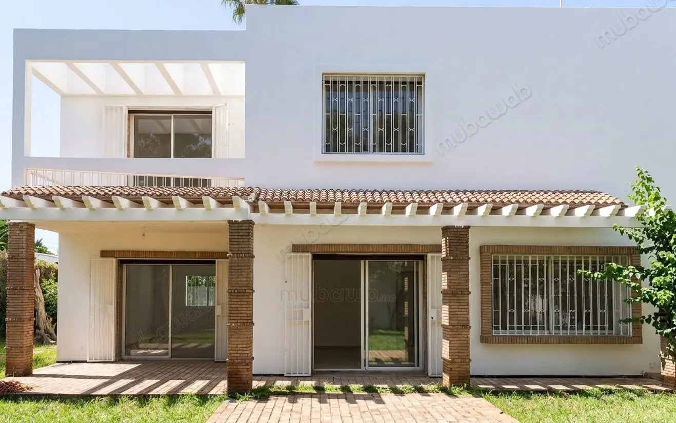 Villa à louer à Souissi, Rabat– 765 m² - الرباط