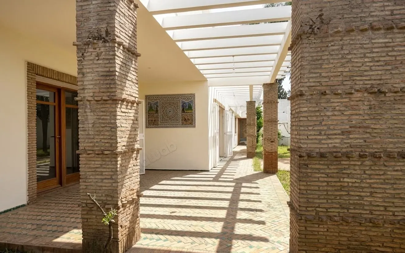 Villa à louer à Souissi, Rabat– 765 m² - الرباط (2)