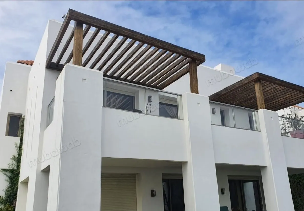 Villa à Louer sur prestigia 
plage des nations - سلا