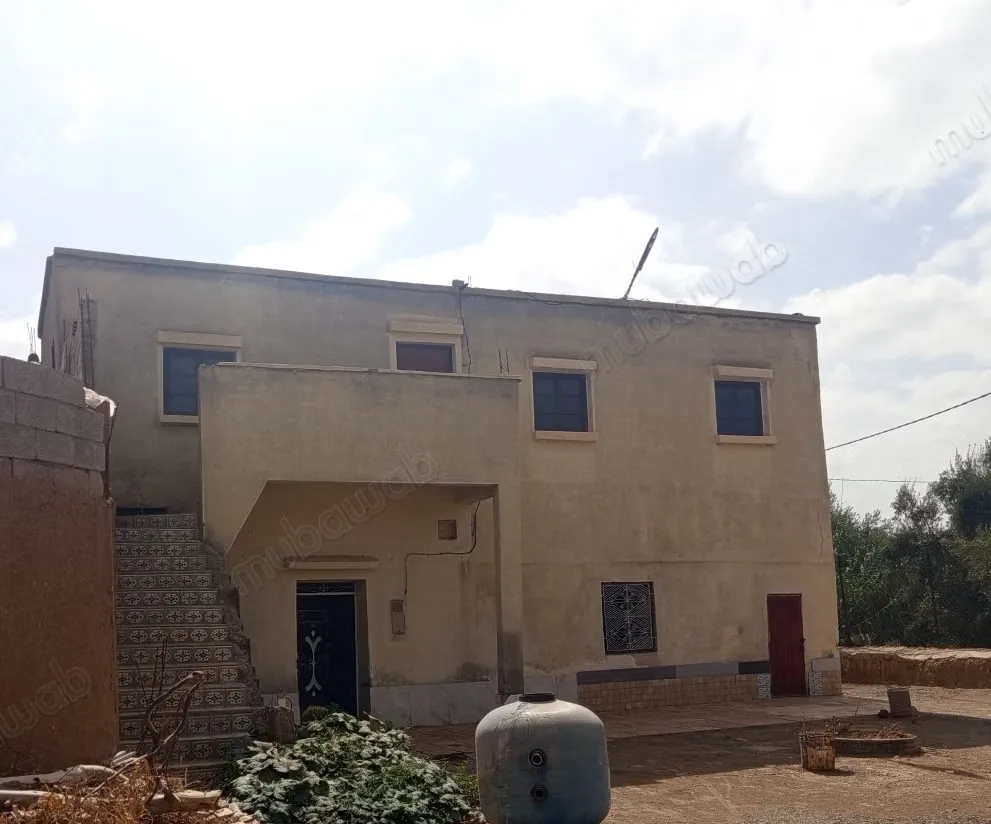 Belle maison à vendre à Ait Imour. 6 chambres. Salon traditi... - Ait Imour