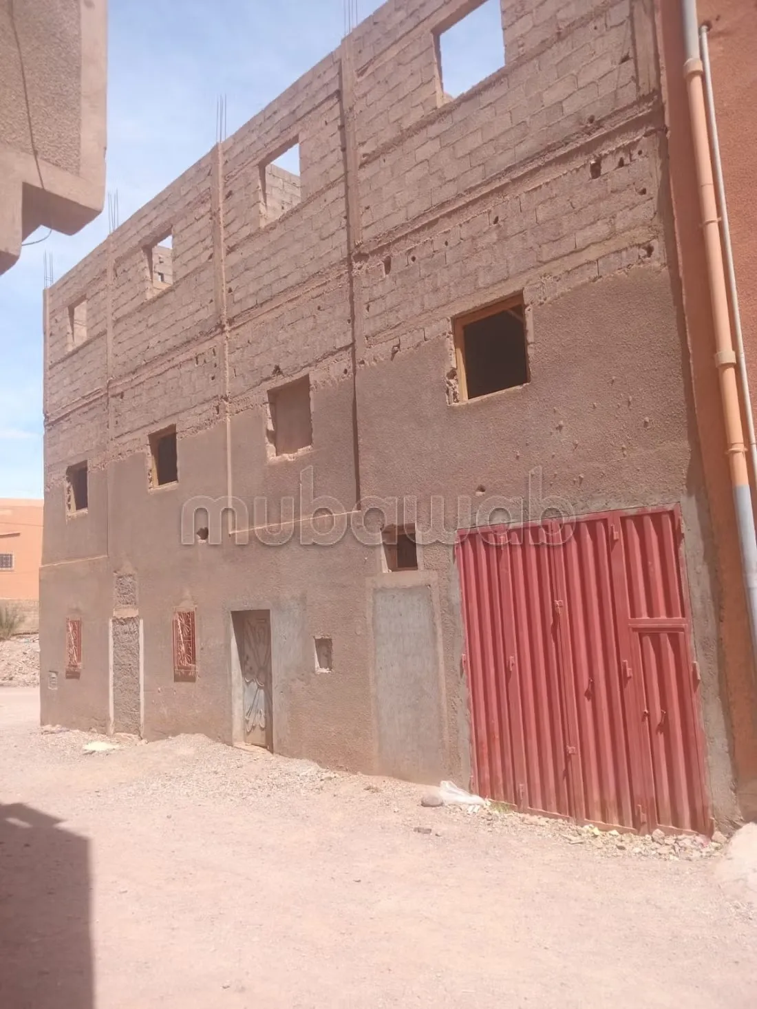 Immeuble titré avec grand garage à vendre - ورزازات