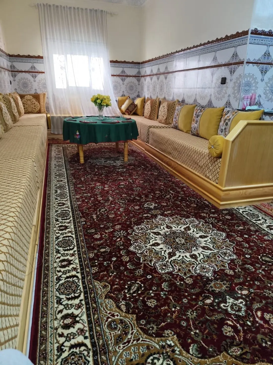 Maison a vendre en taboula de 5 chambres 
2 etages - تطوان