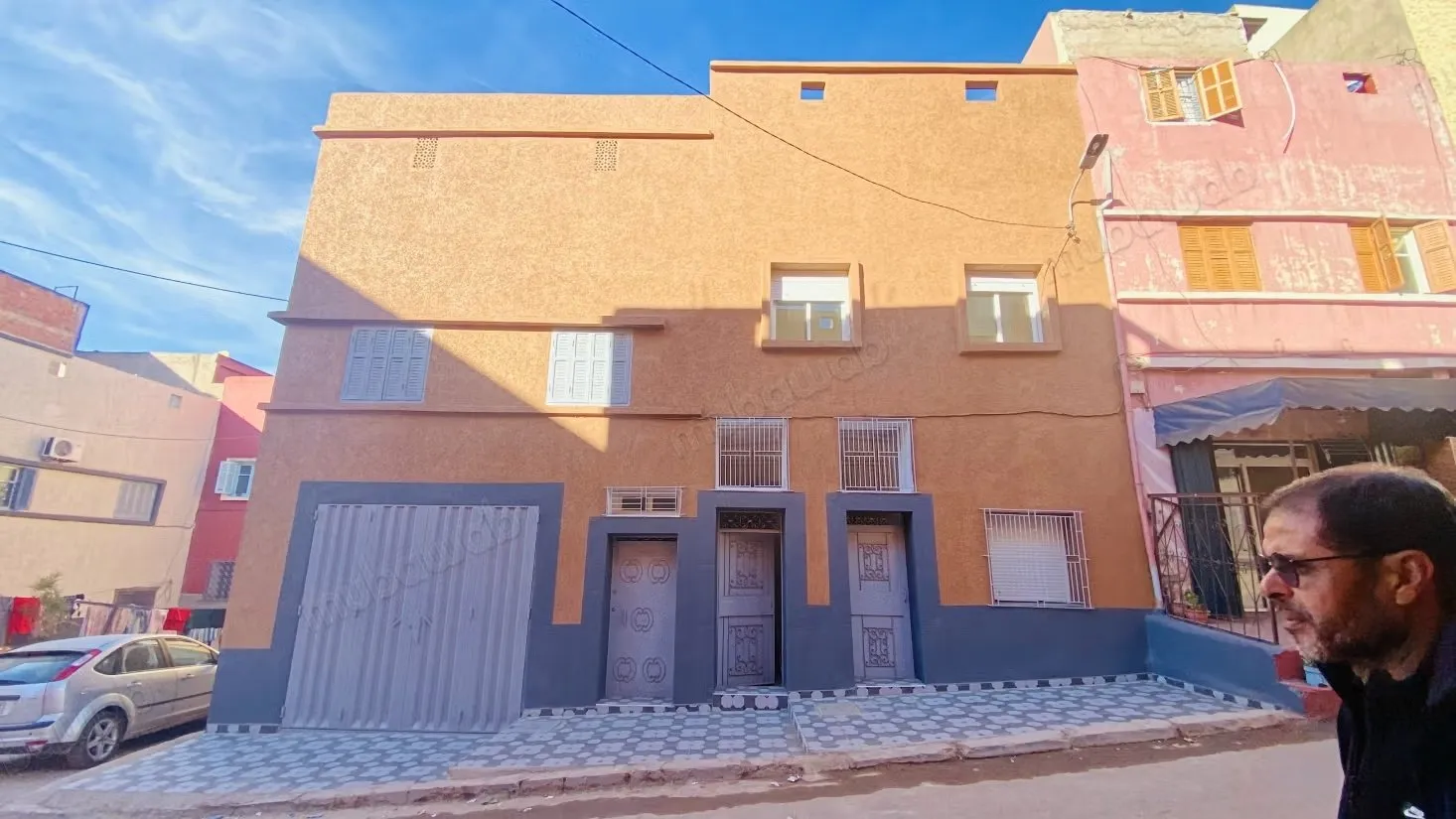 Maison d'angle avec garage a vendre - سطات