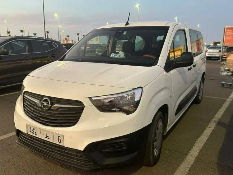 Opel combo 7 places toutes options - الدار البيضاء