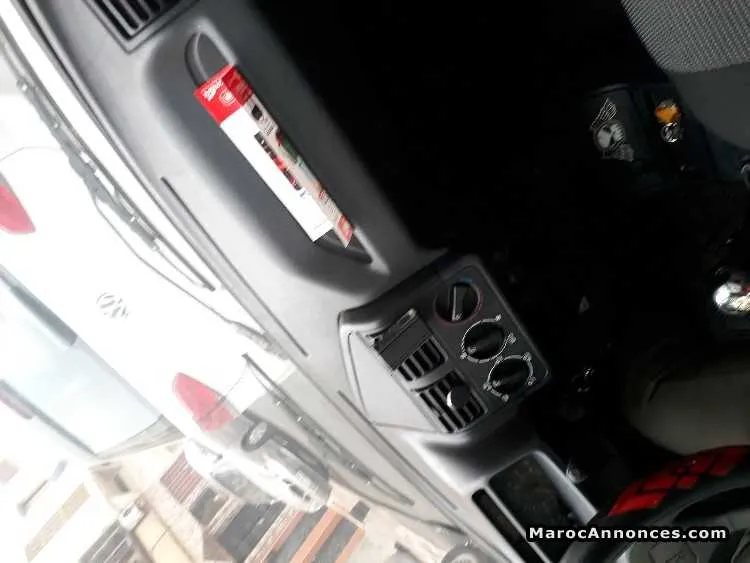 Peugeot 205 mazot 2 ports - الدار البيضاء